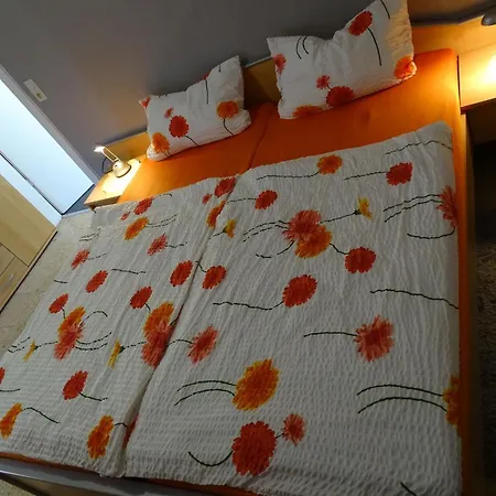 Palzem Riverside Escape, Cleaning Included